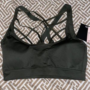Victoria’s Secret Sports Bra Size LARGE- New Condition